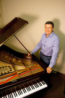 PeterLozinsky-at-ClassicPianoCentre-nearby-restored-Steinway used pianos for sale
